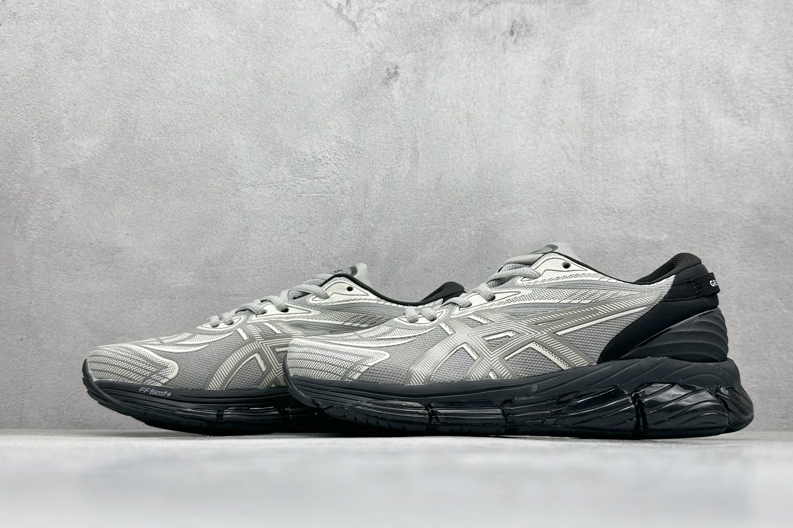 200 Asics Gel-Quantum 360 VIII 亚瑟士复古透气休闲鞋缓震男子耐磨跑步鞋  1203A507-020