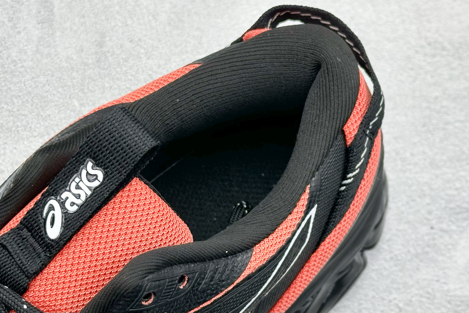 200 Asics Gel-Quantum 360 VIII 亚瑟士复古透气休闲鞋缓震男子耐磨跑步鞋  1203A721-600