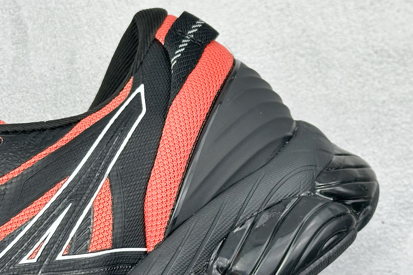 200 Asics Gel-Quantum 360 VIII 亚瑟士复古透气休闲鞋缓震男子耐磨跑步鞋  1203A721-600