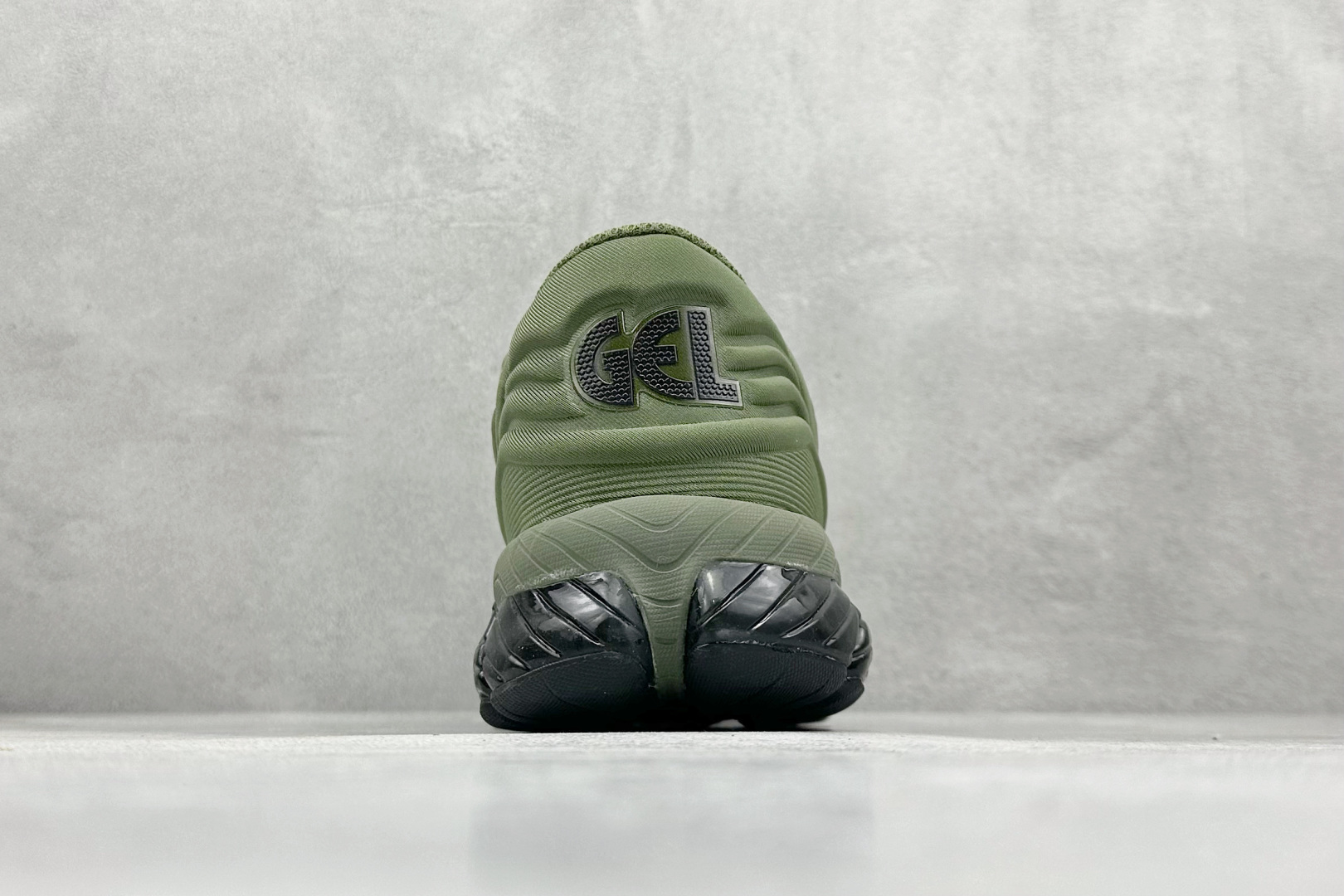 200 Asics Gel-Quantum 360 VIII 亚瑟士复古透气休闲鞋缓震男子耐磨跑步鞋 1203A593-004
