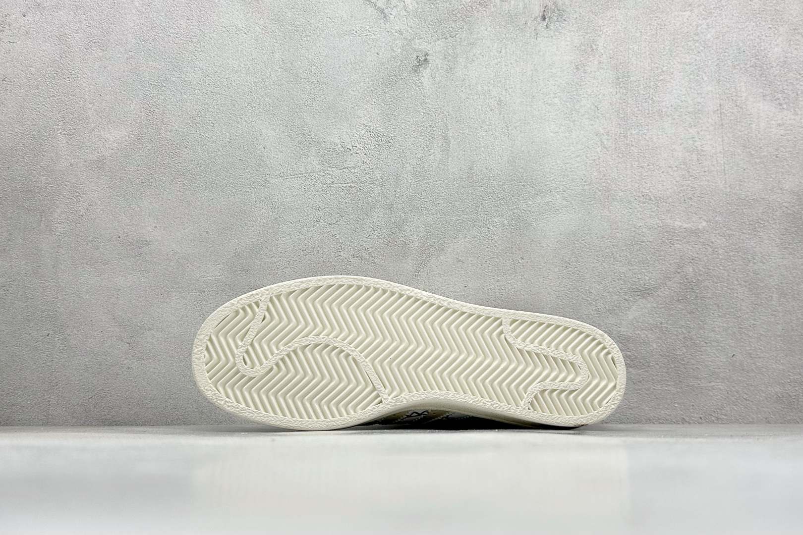 220 AD Originals Superstar x LABUBU 白棕  DS0028