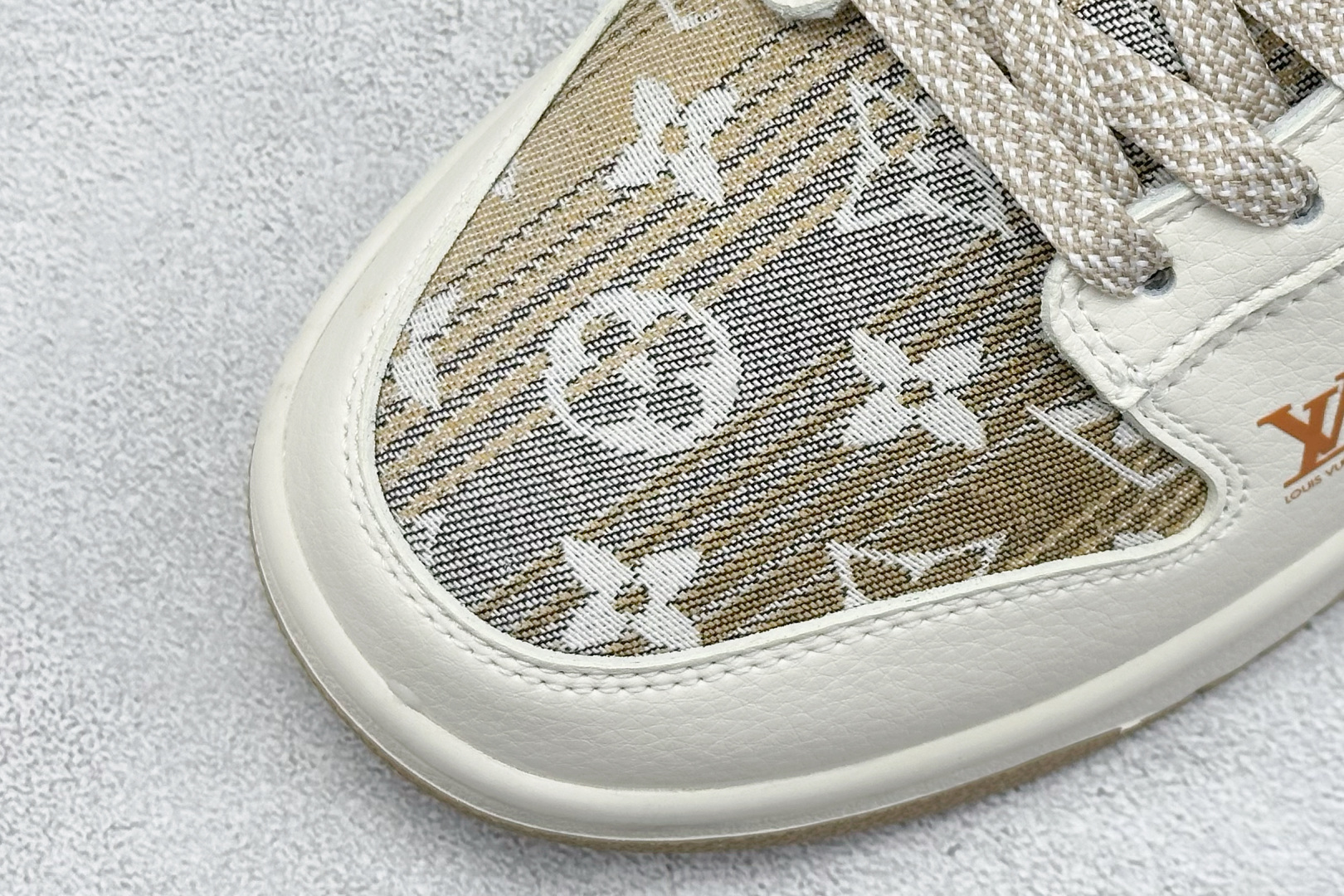 240 Nike SB Dunk Low “路易威登LV联名---米白黄帆布印花” 高端定制 低帮休闲板鞋  DS6608-006