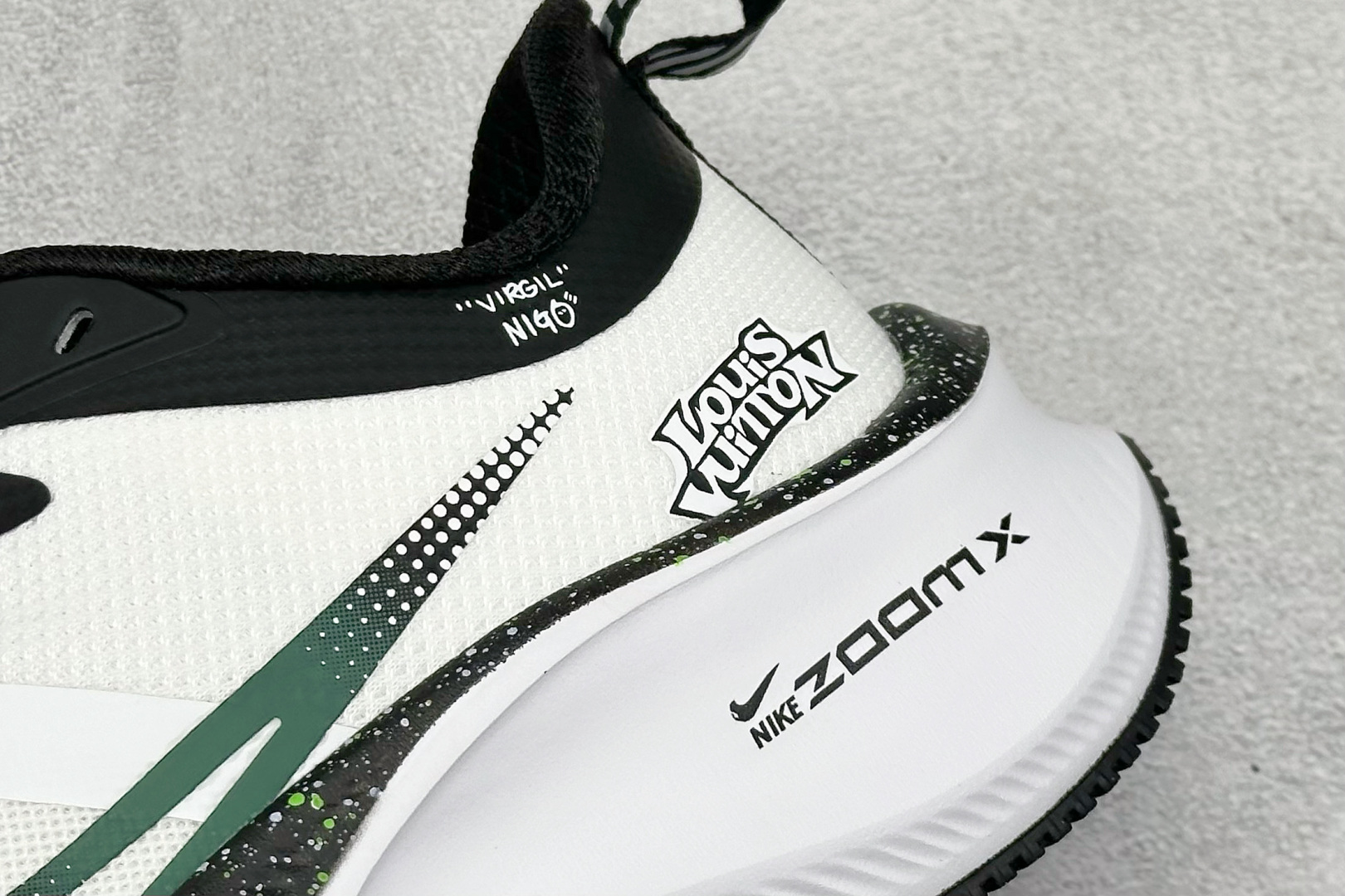 200 NIKE ZOOM PLUS 全新跑鞋  CK4318-162