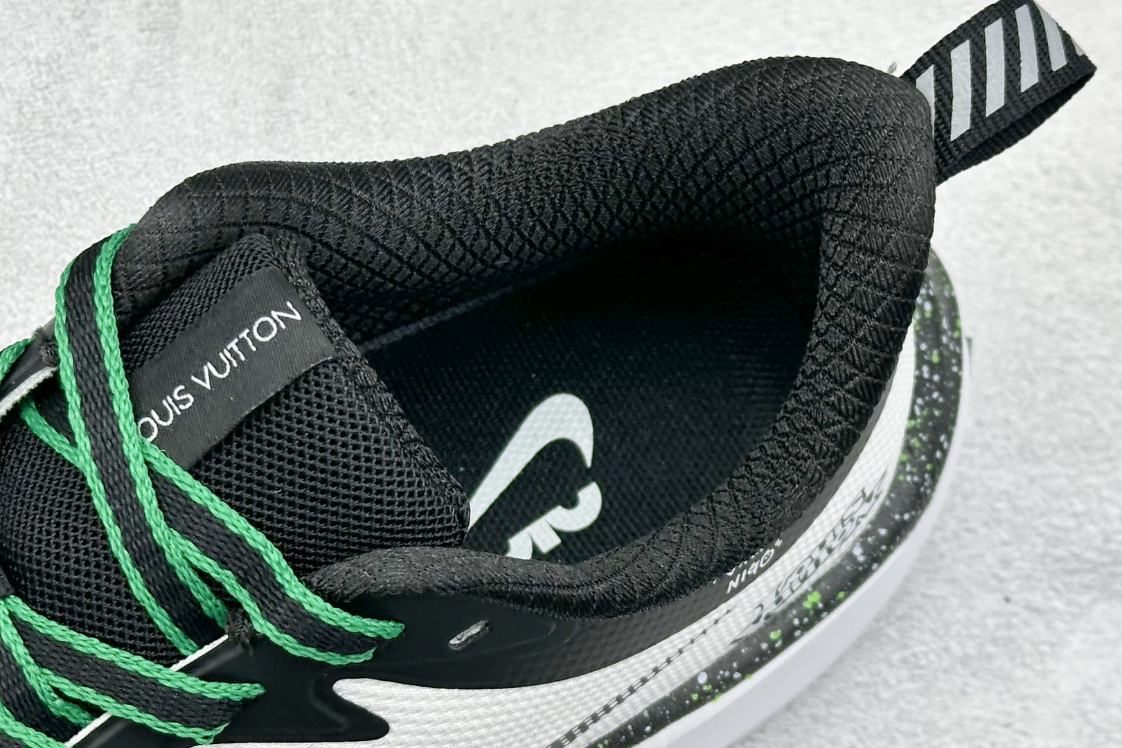 200 NIKE ZOOM PLUS 全新跑鞋  CK4318-162