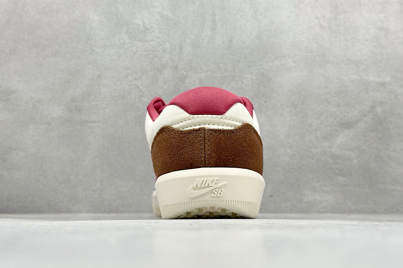 160 FS版 Nike SB Force 58 硫化杯底 传统篮球风格 Nike SB Force 58 男/女滑板鞋 DV5477-104