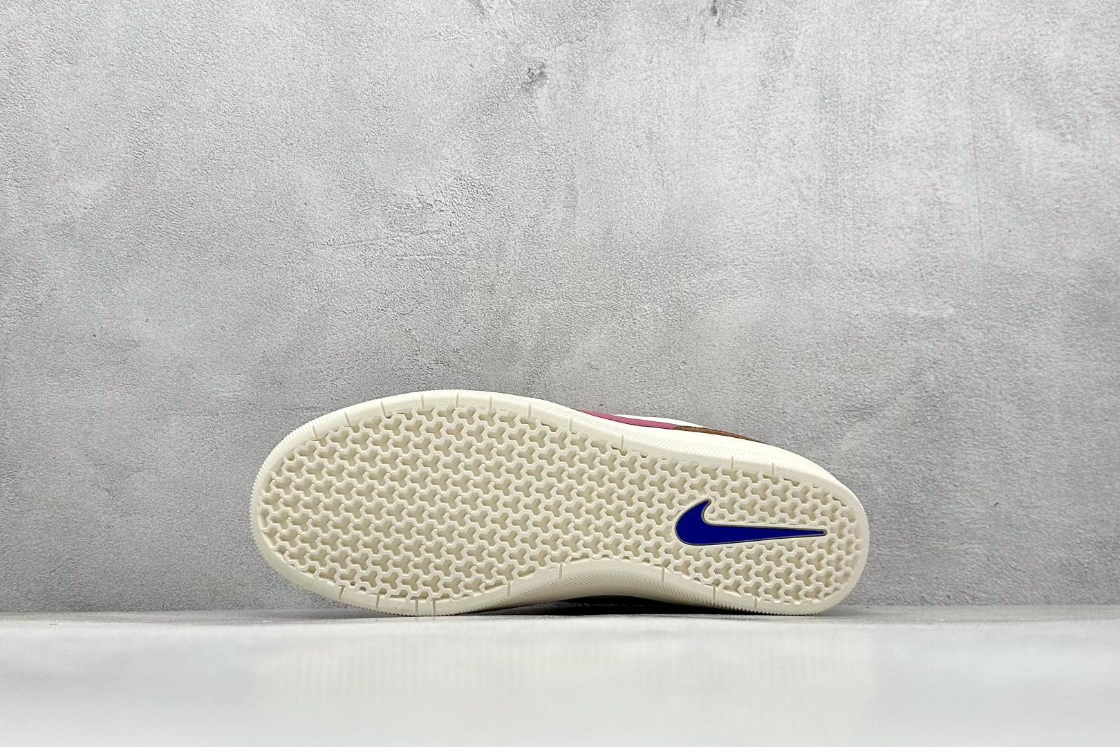 160 FS版 Nike SB Force 58 硫化杯底 传统篮球风格 Nike SB Force 58 男/女滑板鞋 DV5477-104