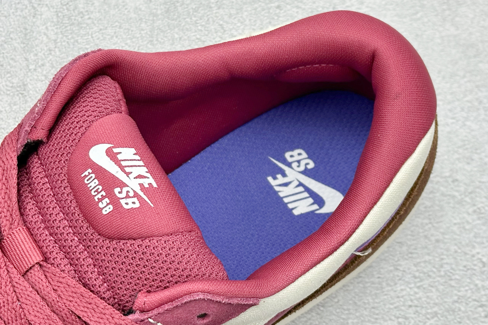 160 FS版 Nike SB Force 58 硫化杯底 传统篮球风格 Nike SB Force 58 男/女滑板鞋 DV5477-104