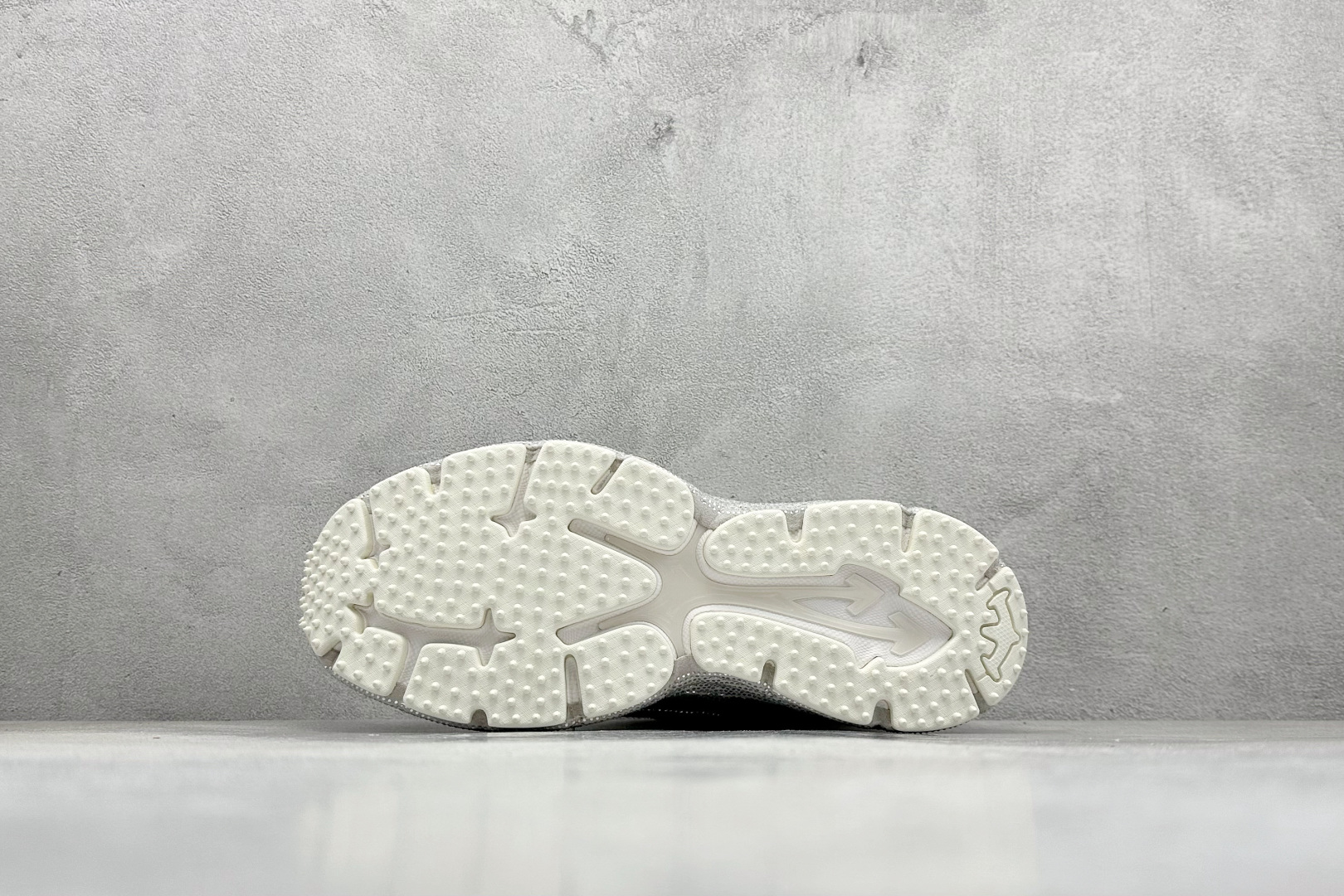 500 S版Off-White C/O VirGil Abloh 人气单品 2024s OW最新款情侣款跑鞋