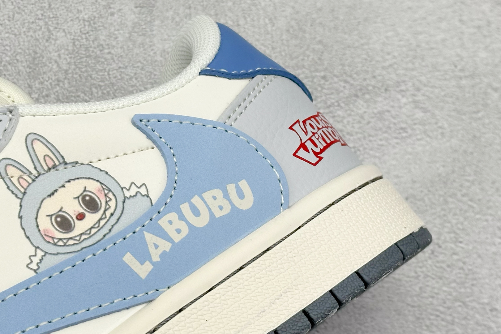 240 Travis Scott x Nike Air Jordan 1 Low x Louis Vuittx LABUBU Air Jordan 1 Low 反转白灰蓝小勾满天星倒钩 HS8068-058