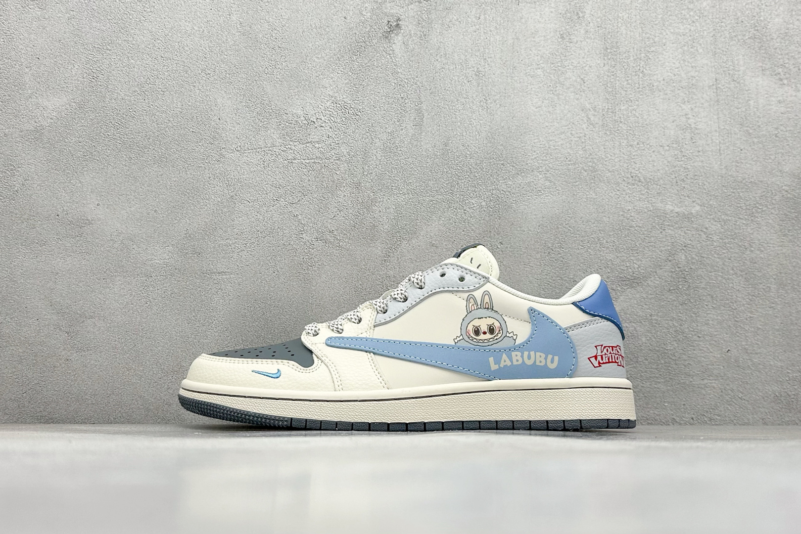 240 Travis Scott x Nike Air Jordan 1 Low x Louis Vuittx LABUBU Air Jordan 1 Low 反转白灰蓝小勾满天星倒钩 HS8068-058