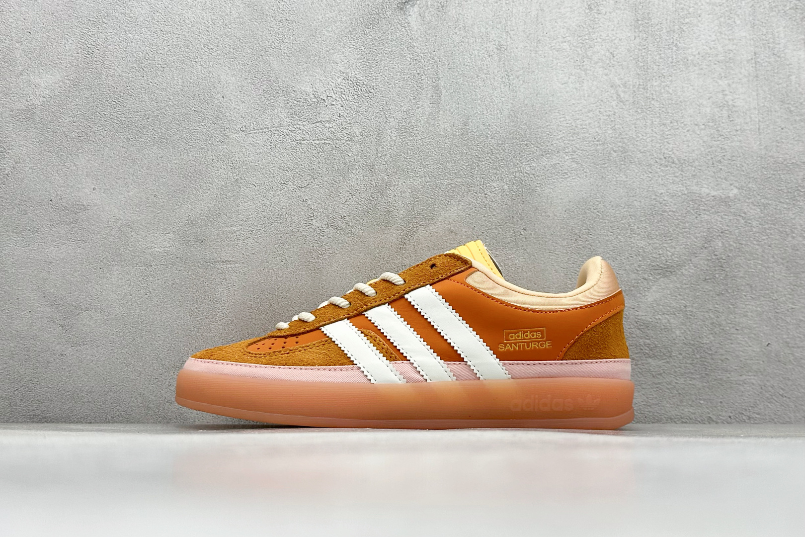 200 坏痞兔Bad Bunny x AD Gazelle Indoor Trainers 联名羚羊内训系列低帮复古百搭休闲运动德训风板鞋  JS5050