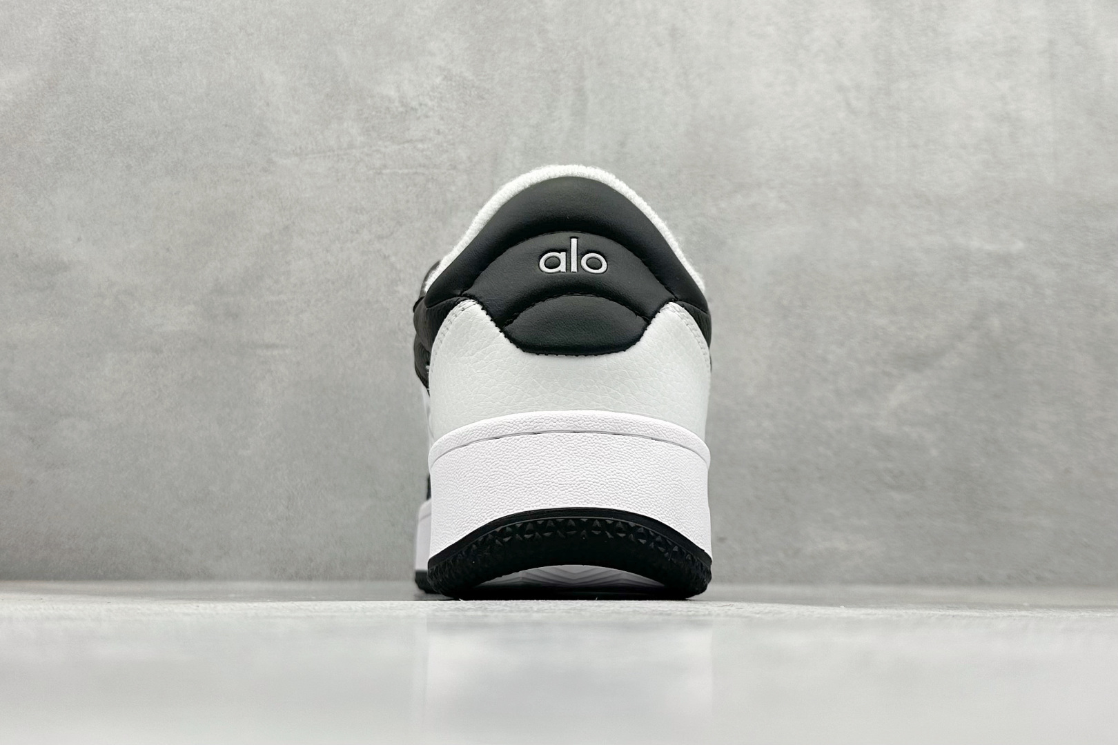 260 PK版Alo Yoga Recovery Mode 舒适简约防滑耐磨低帮休闲板鞋
