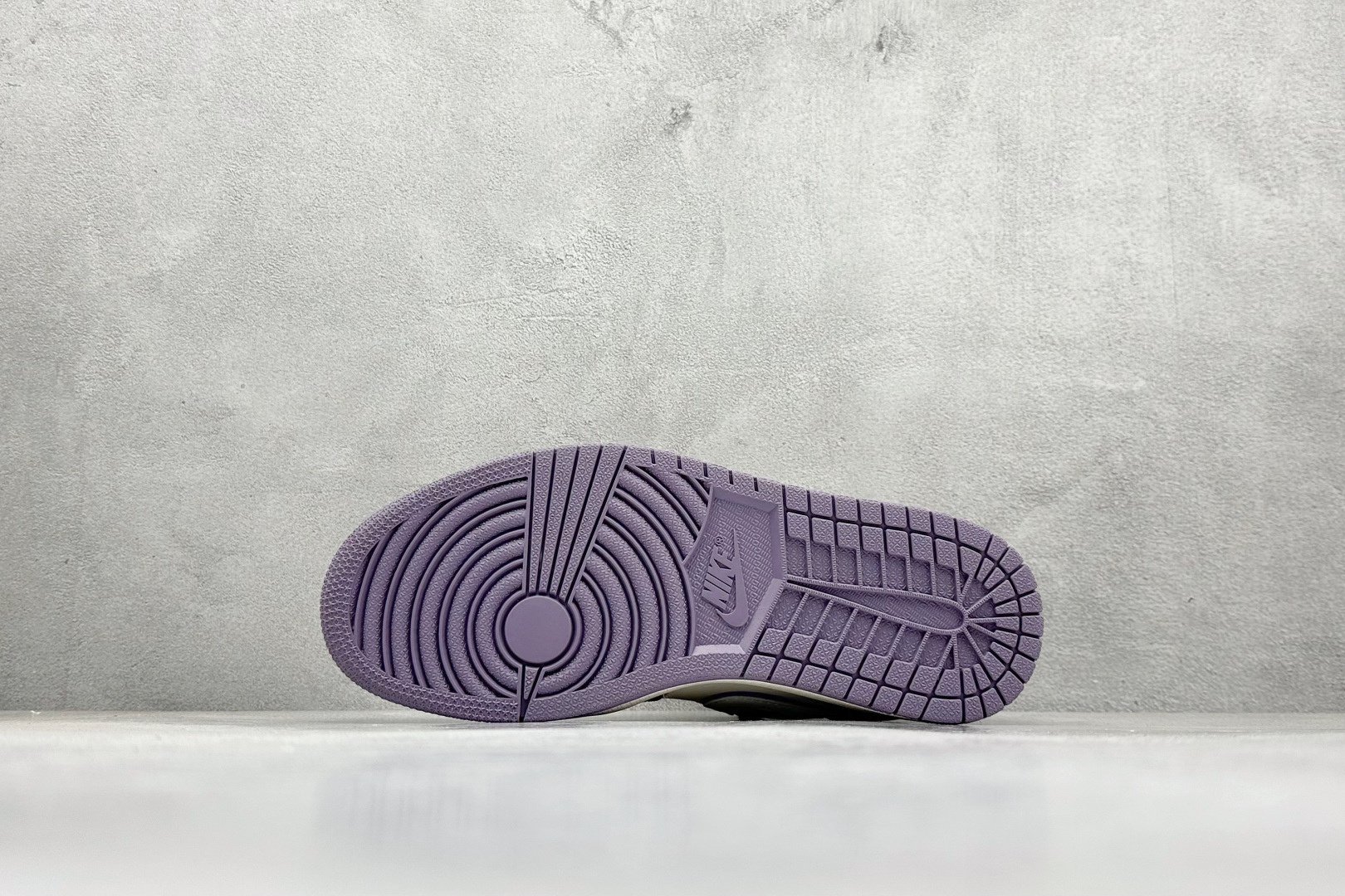 280 XC版Air Jordan 1 Retro Low x LABUBU 米紫拉布布  QR2025-005