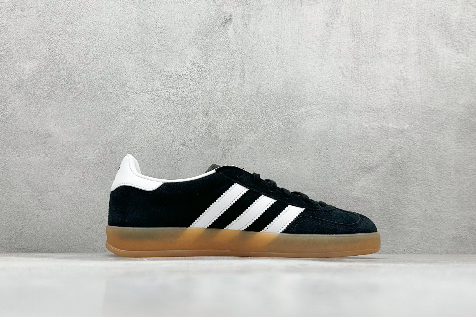 190 AdidOriginals Gazelle Indoor 三叶草复古休闲防滑耐磨低帮板鞋  JI2060