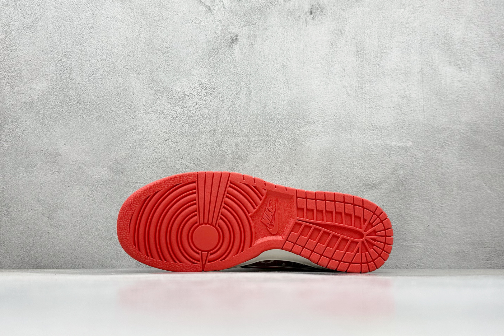 240 Nike SB Dunk Low “路易威登LV联名---米白红帆布印花”  DS6608-003