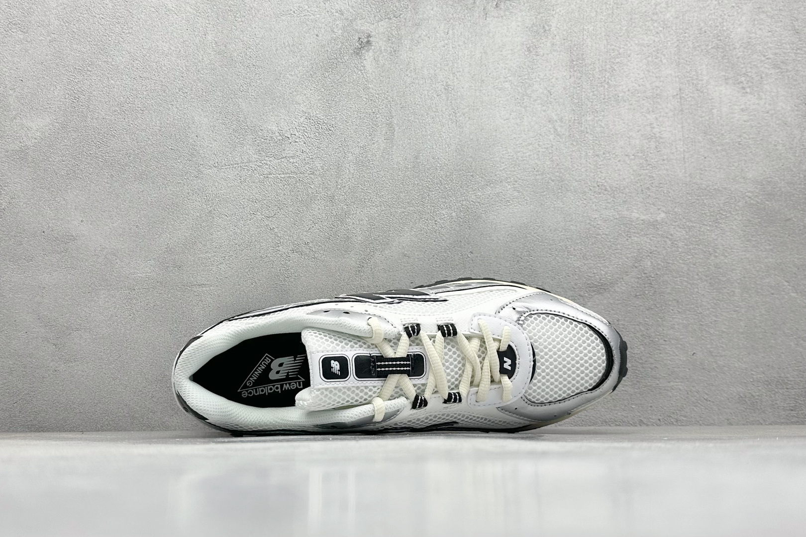 220 F版New Balance 新百伦204 系列 复古休闲运动百搭老爹跑步鞋 U204LSWD