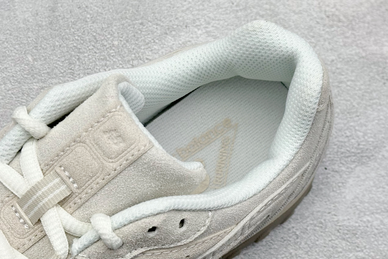 220 F版New Balance 新百伦204 系列 复古休闲运动百搭老爹跑步鞋 U204LMMC