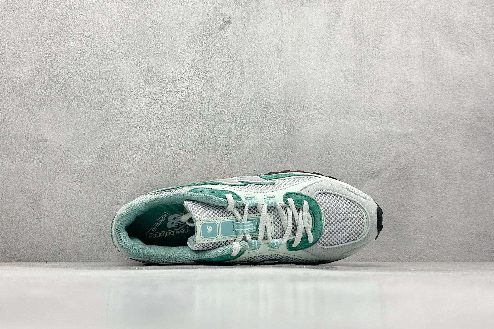 220 F版New Balance 新百伦204 系列 复古休闲运动百搭老爹跑步鞋 U204LKTA