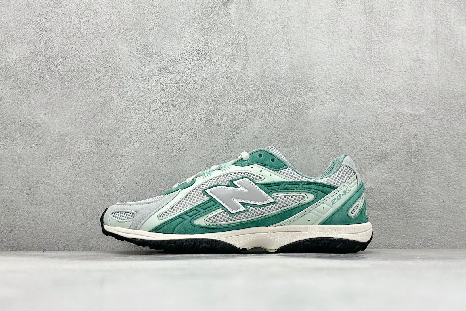 220 F版New Balance 新百伦204 系列 复古休闲运动百搭老爹跑步鞋 U204LKTA