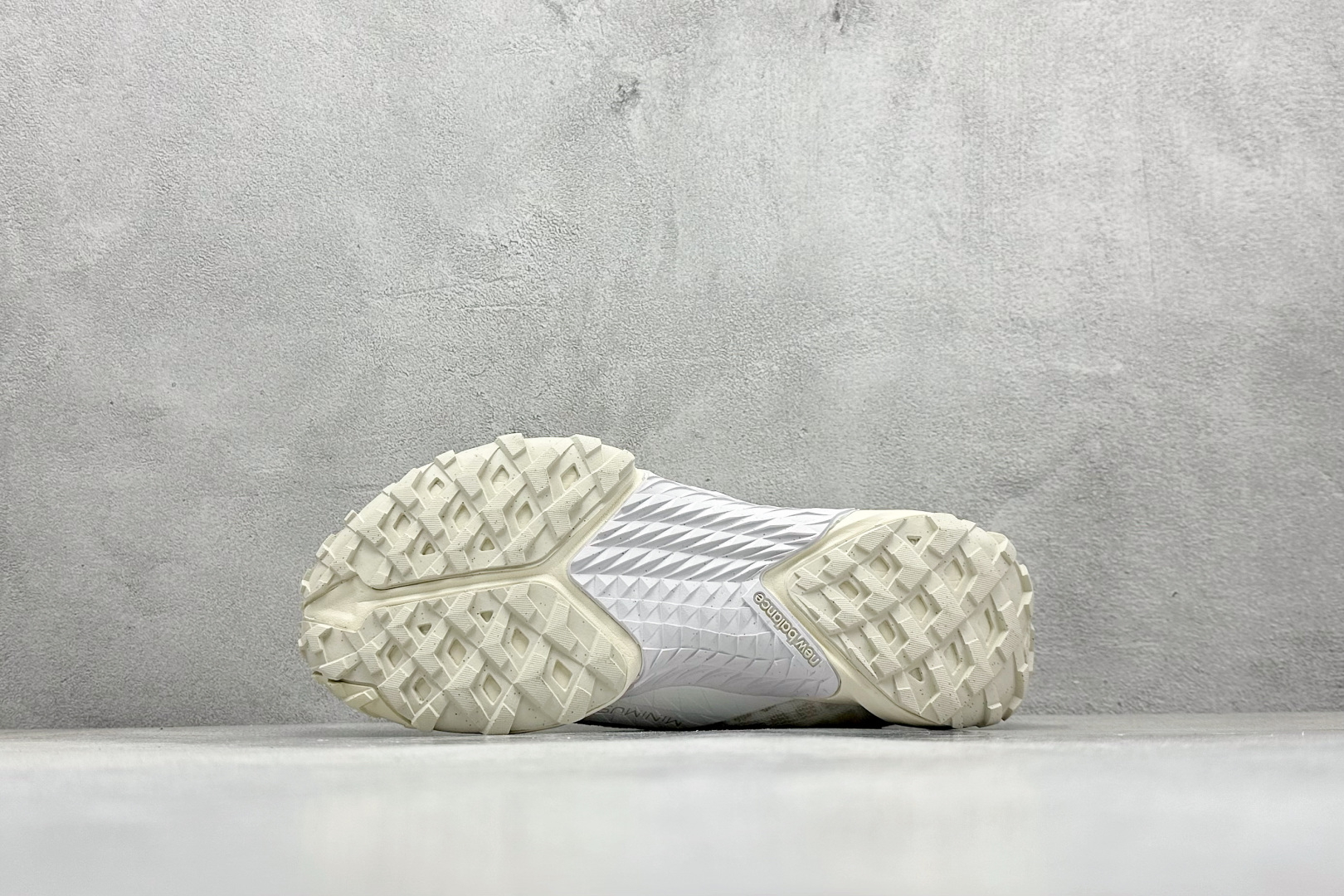200 XC版New Balance NB MT10O 舒适时尚 减震耐磨 低帮 生活休闲鞋  MTM10LEC