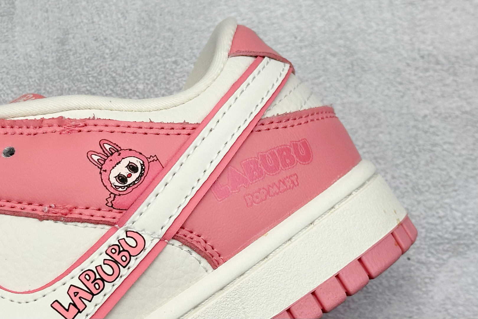 280 XC版Nike SB Dunk Low x LABUBU 粉白小勾  SR2025-008