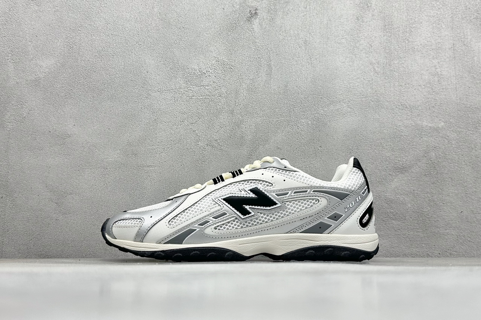 190 New Balance 204L 薄底鞋 薄底皮质鞋带德训miu系 减震耐磨包裹性支撑轻便 低帮 生活休闲鞋  U204LSWD