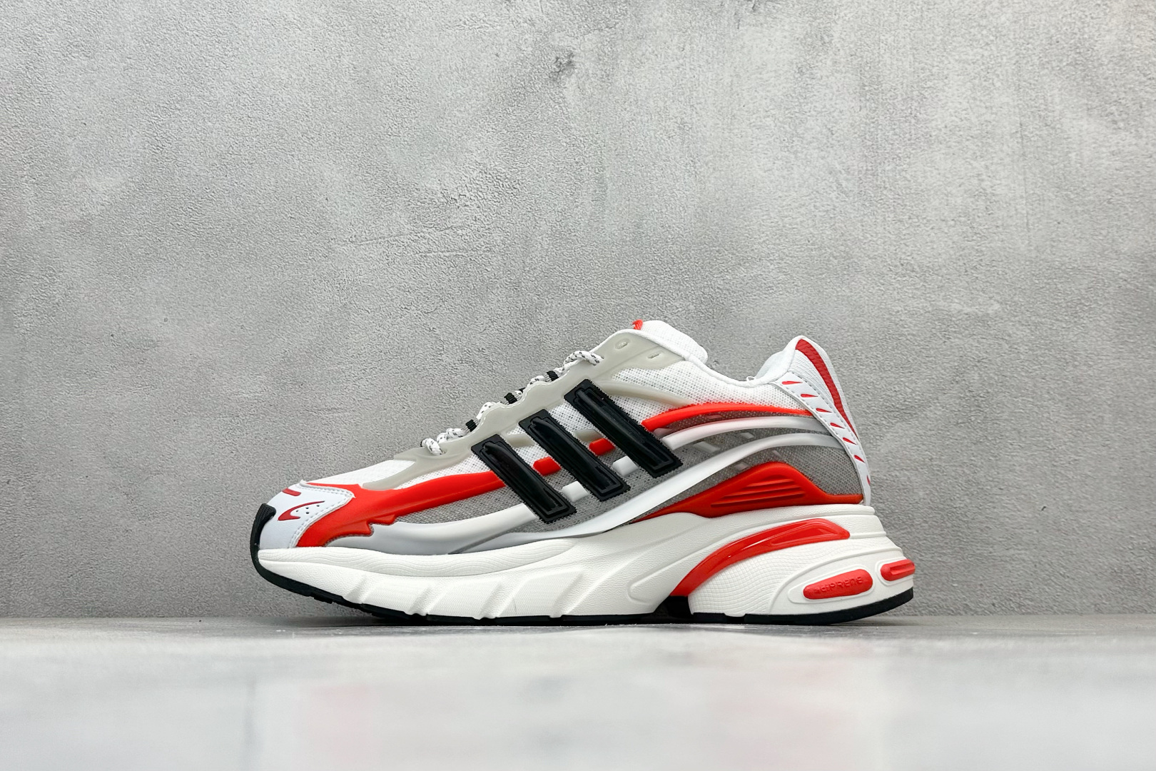 300 AdidOriginals Adistar Jellyfish 阿迪复古舒适防滑减震运动鞋 JP9271