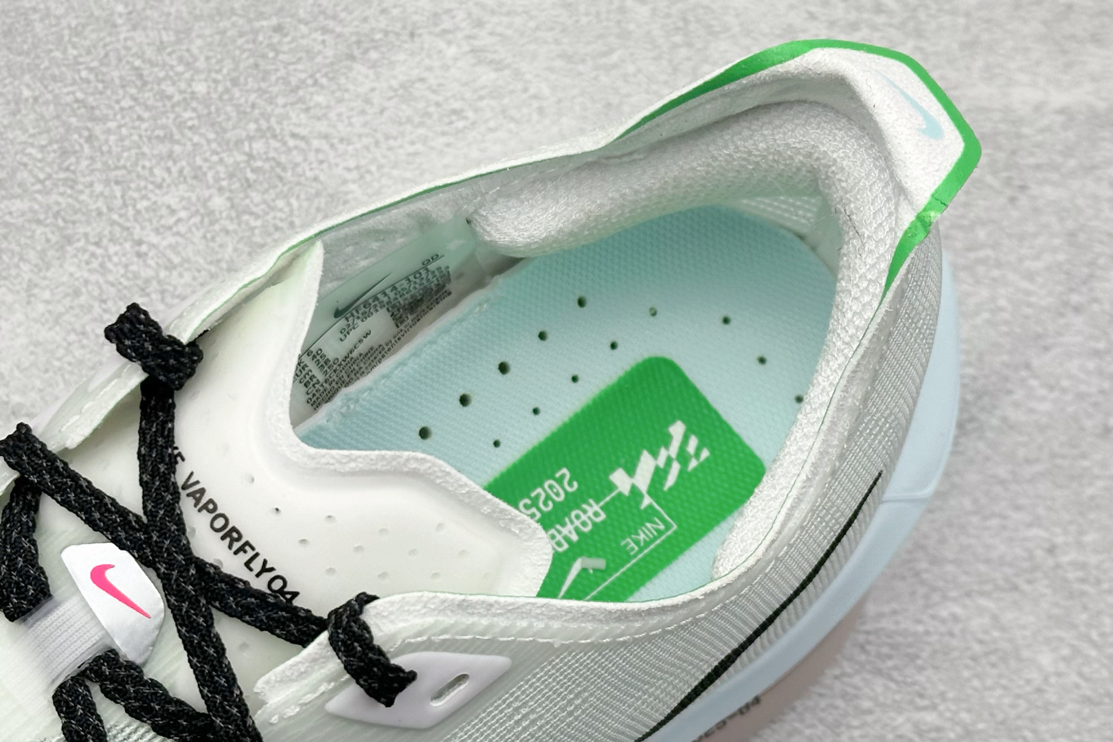 220 Nike ZoomX Vaporfly NEXT% 4耐克 轻量化 网面透气运动鞋  HF6414-101