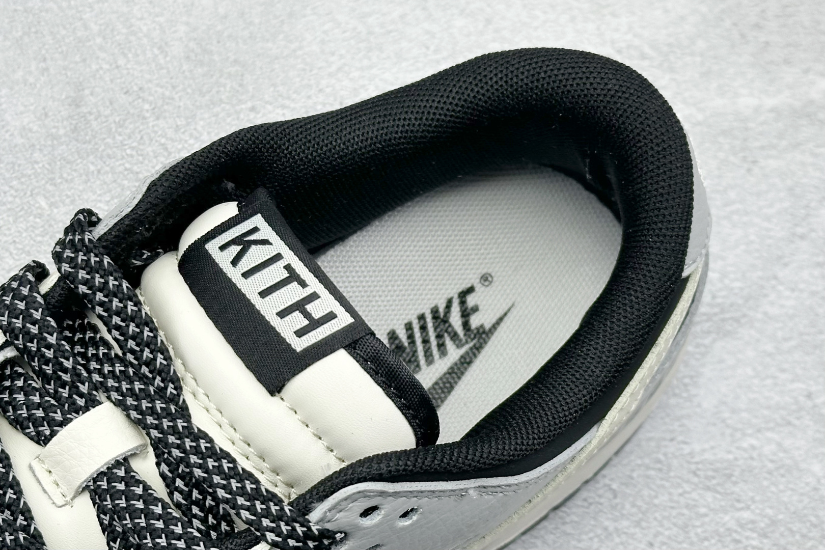 280 Nike SB Dunk Low x KITH 白黑三小勾 QW5836-012