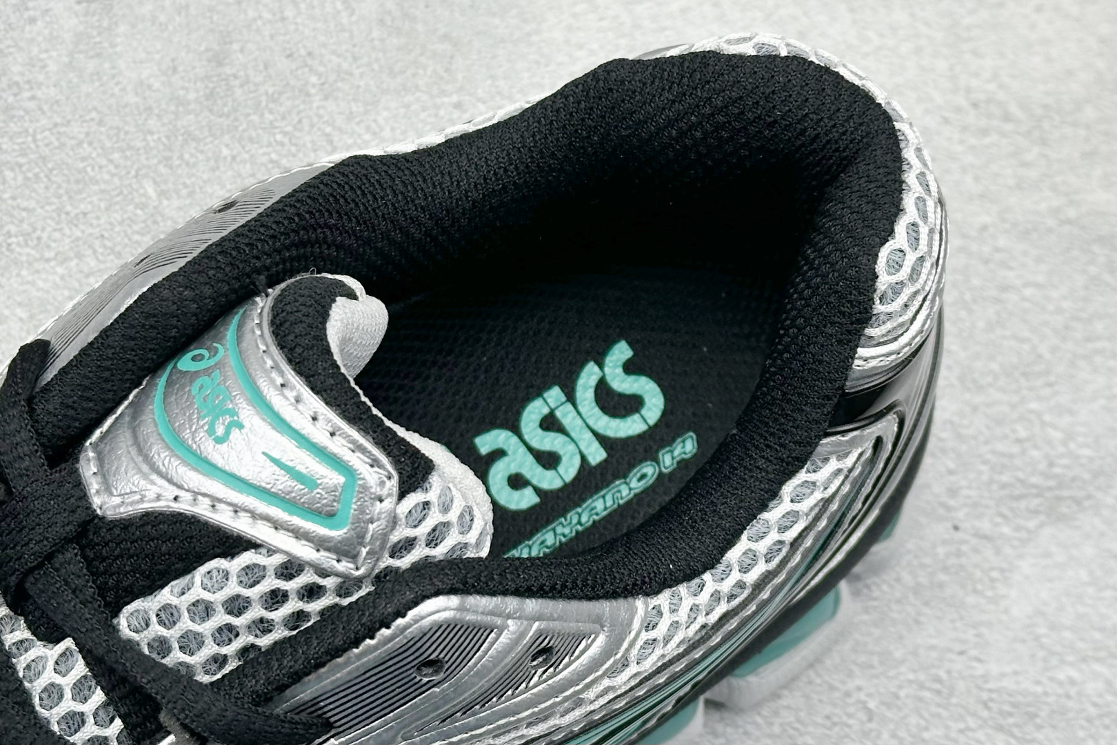 220 Asics Gel-Kayano 14 亚瑟士运动休闲透气专业跑鞋  1203A740-101