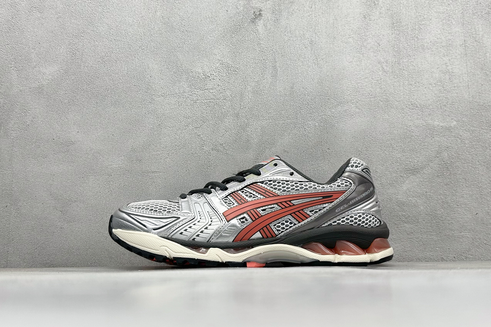 220 Asics Gel-Kayano 14 亚瑟士运动休闲透气专业跑鞋  1203A740-100