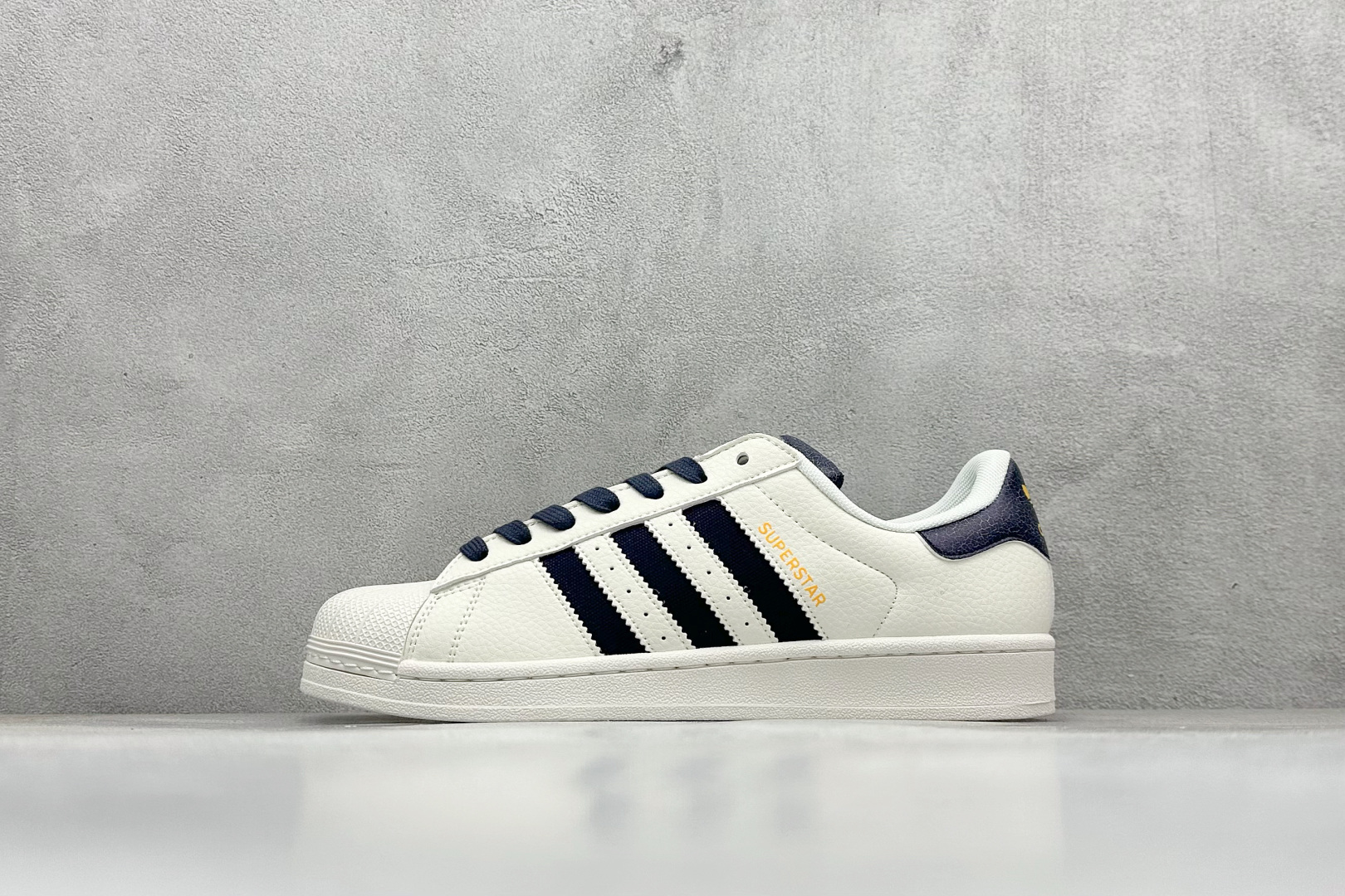 140 AdidOriginals Superstar II 联名款贝壳头  JR6989