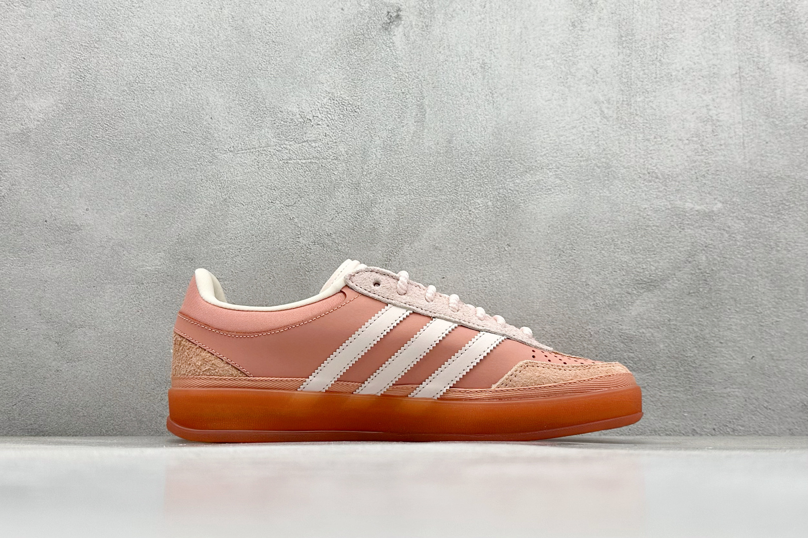 240 S2纯原Bad Bunny x AdidGazelle Indoor 联名款 三叶草复古休闲防滑耐磨低帮板鞋 JS5052