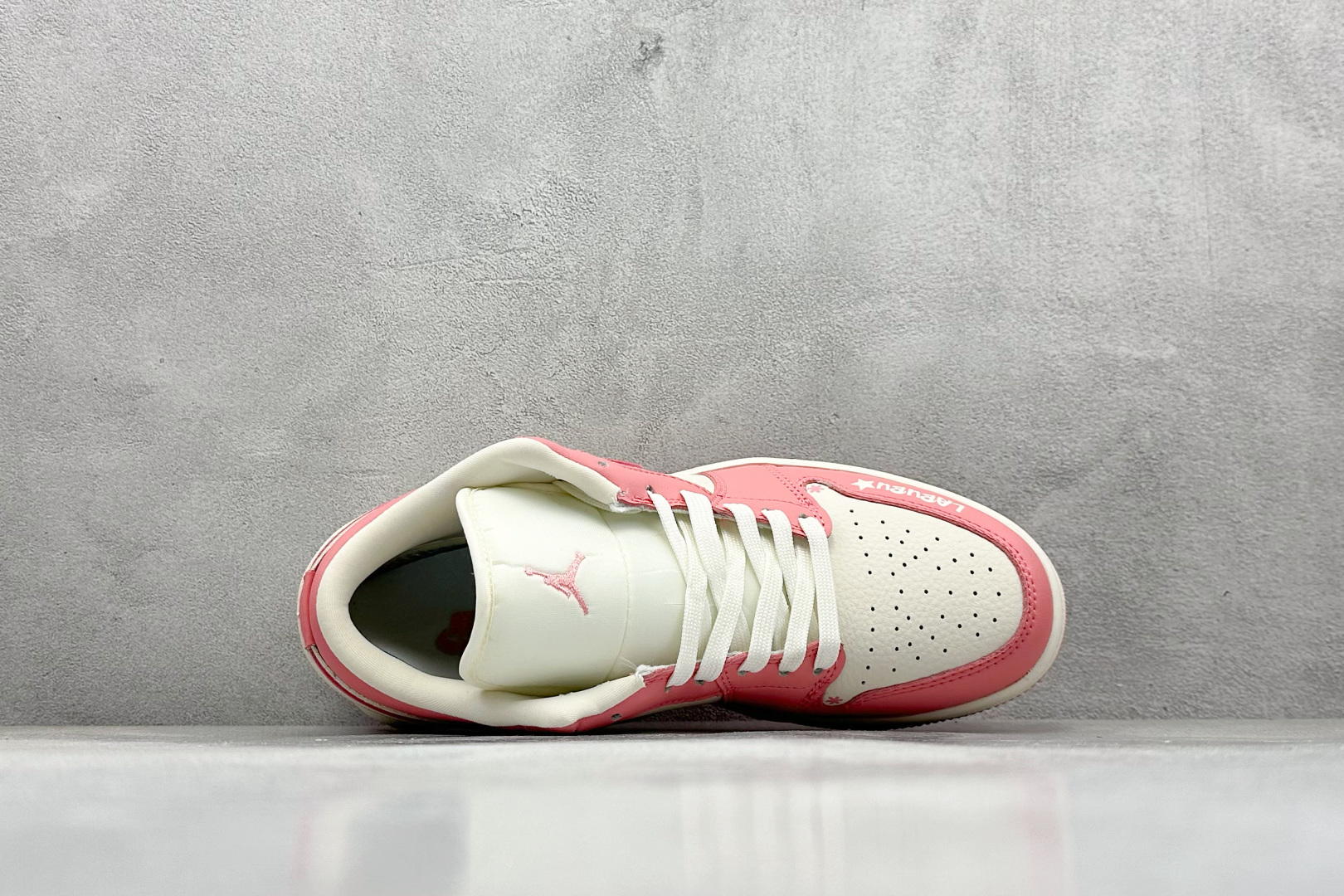 280 XC版Air Jordan 1 Retro Low x LABUBU 米粉拉布布 QR2025-007