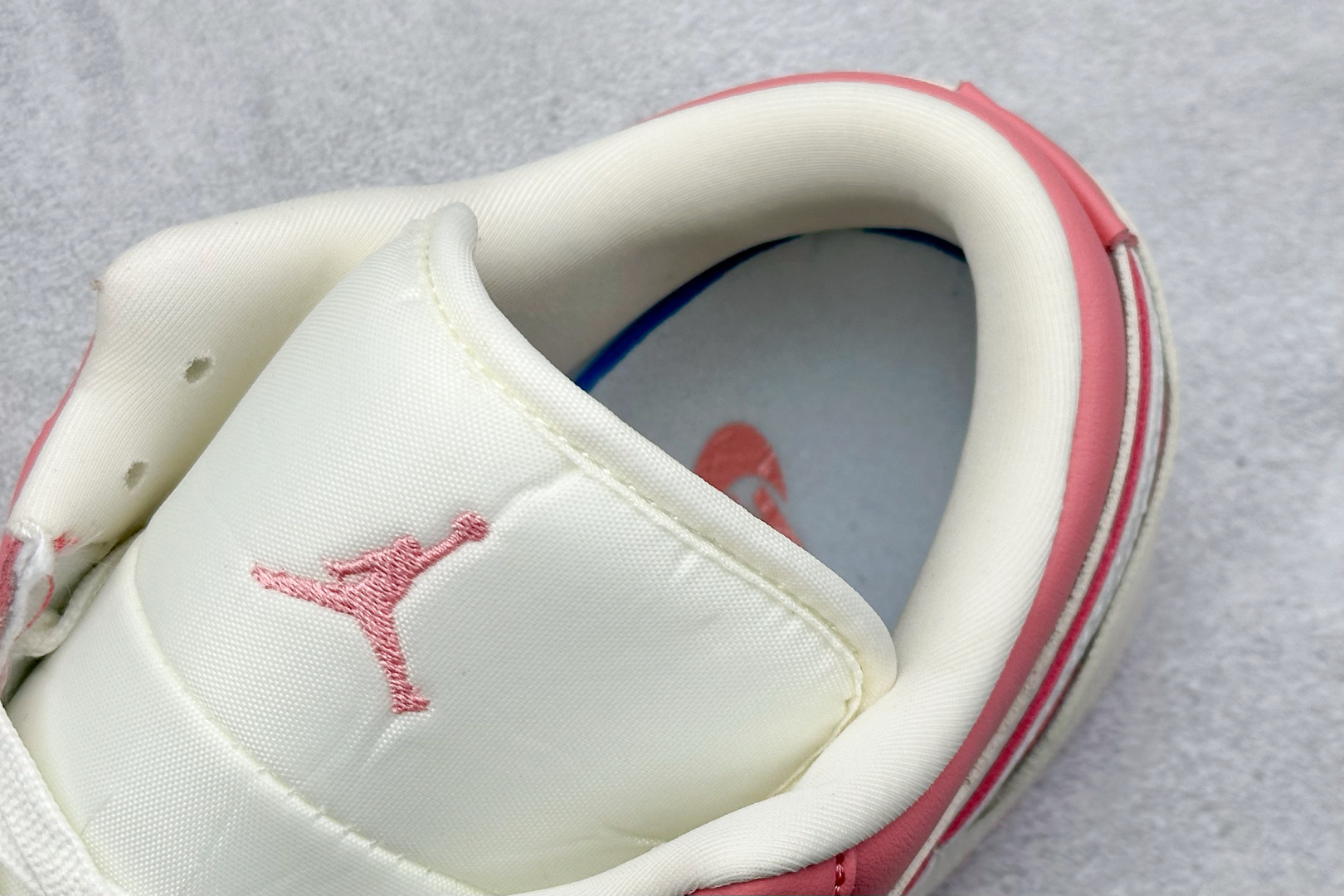 280 XC版Air Jordan 1 Retro Low x LABUBU 米粉拉布布 QR2025-007