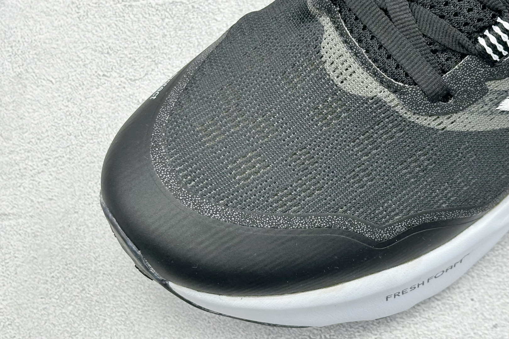 210 新百伦New Balance W880系列舒适缓震跑步鞋 复古老爹风休闲运动慢跑鞋 W880B15