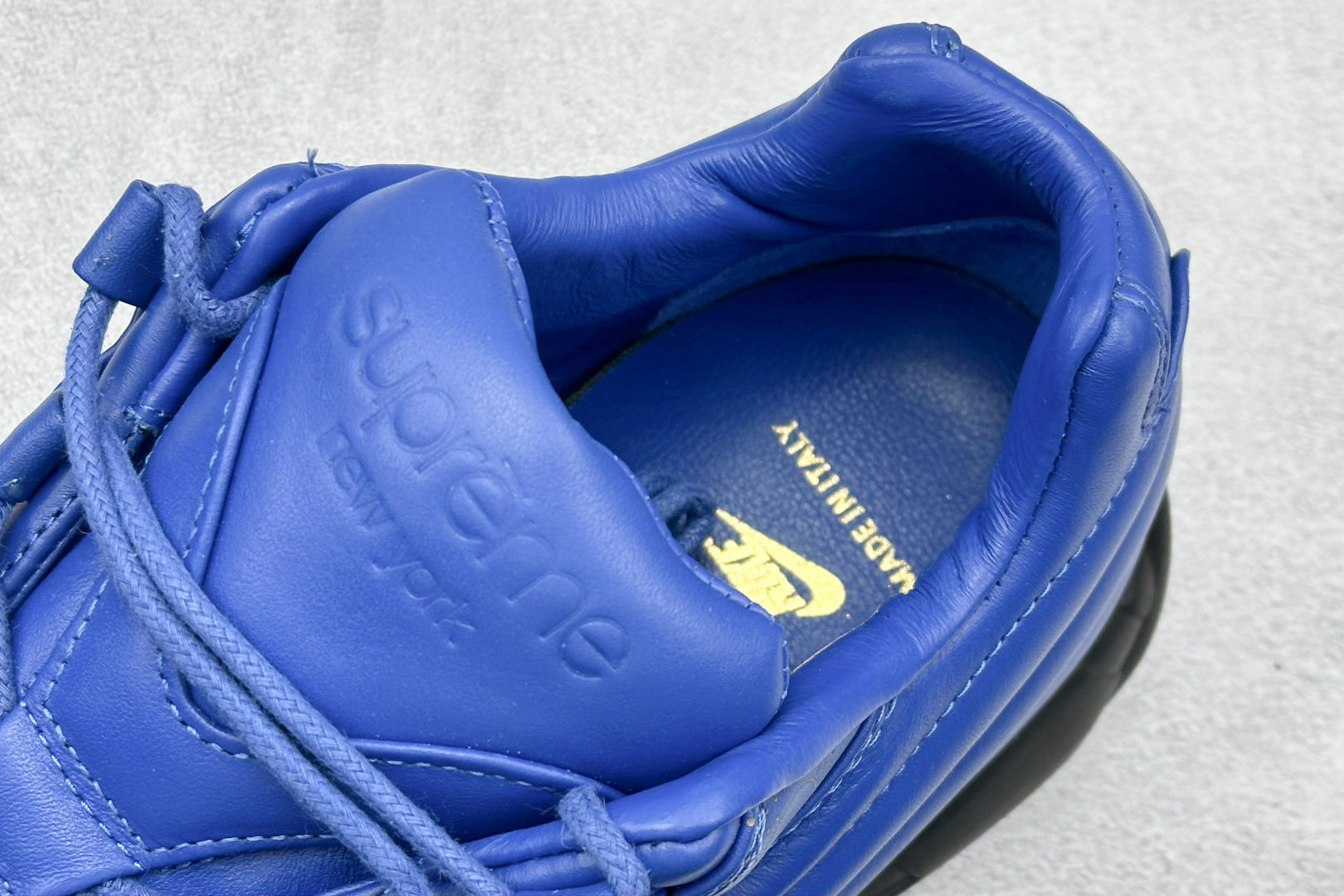  放店私
NIKE AIR MAX 95 LUX 耐克 气垫复古慢跑百搭鞋休闲运动鞋
这双鞋采用前脚掌开