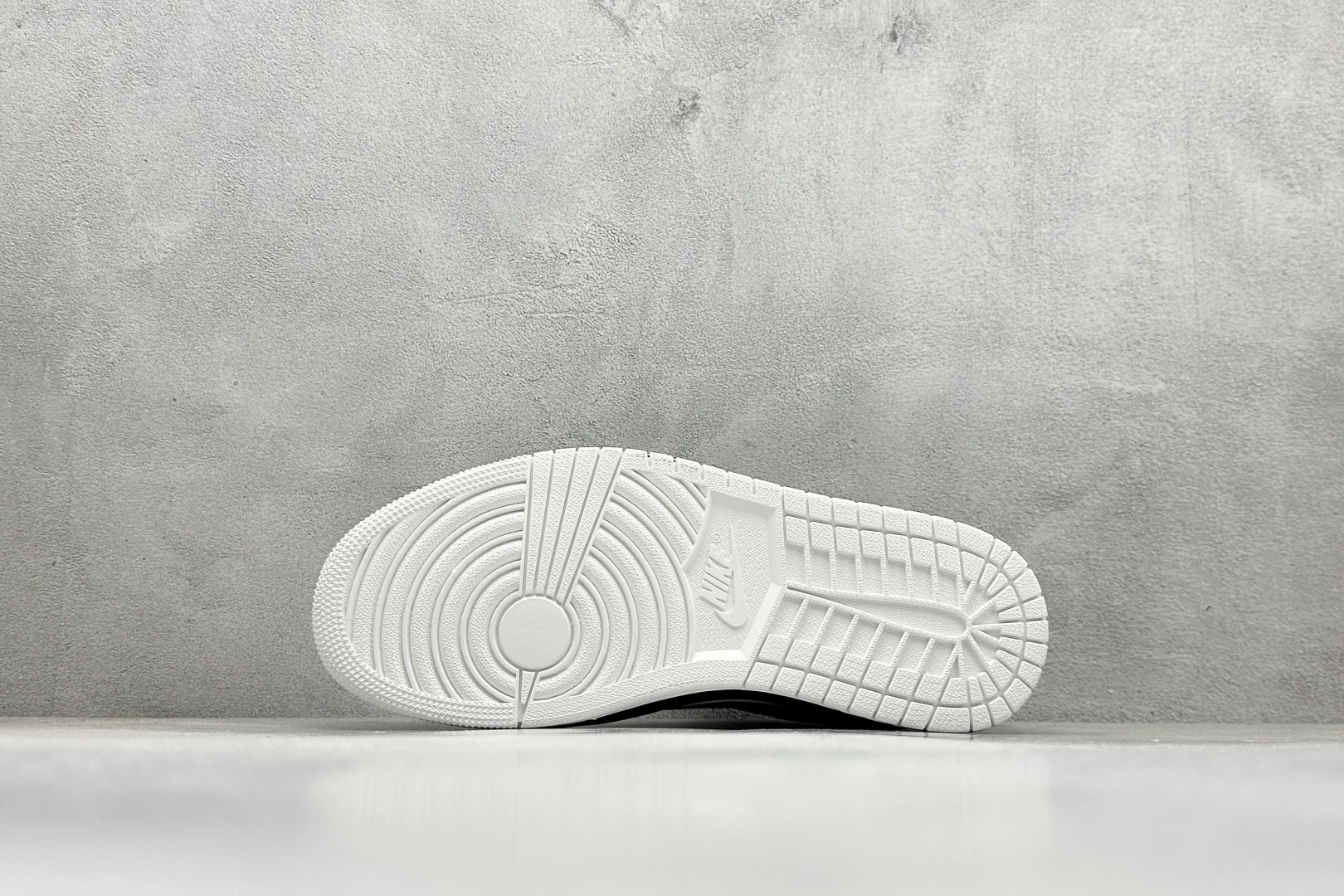280 XC版Travis Scott x Fragment Design x Air Jordan 1 Low SP AJ1 乔1 纪梵希联名 泼墨米黑 低帮文化休闲板鞋  DZ5899-005