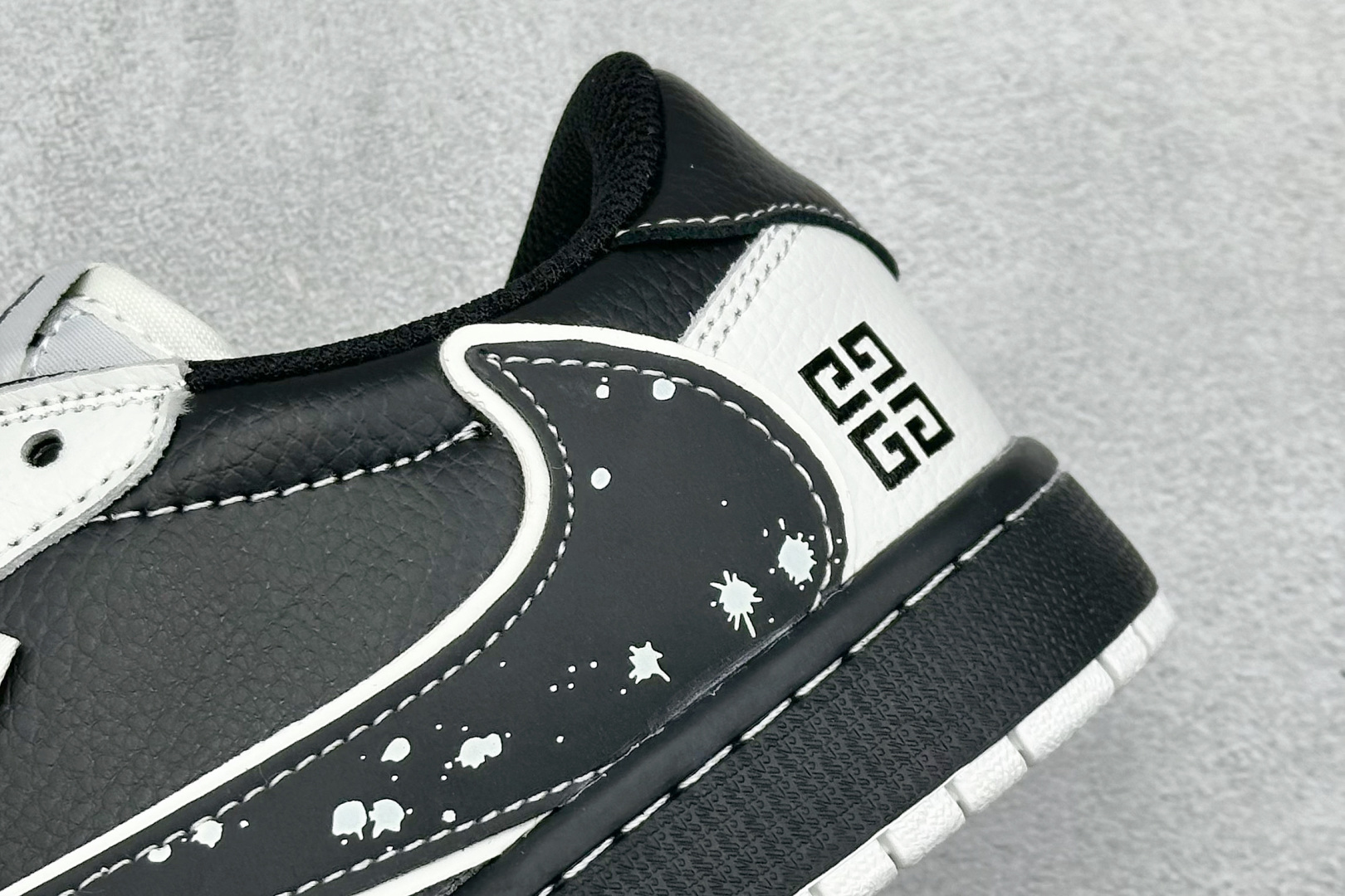 280 XC版Travis Scott x Fragment Design x Air Jordan 1 Low SP AJ1 乔1 纪梵希联名 泼墨米黑 低帮文化休闲板鞋  DZ5899-005