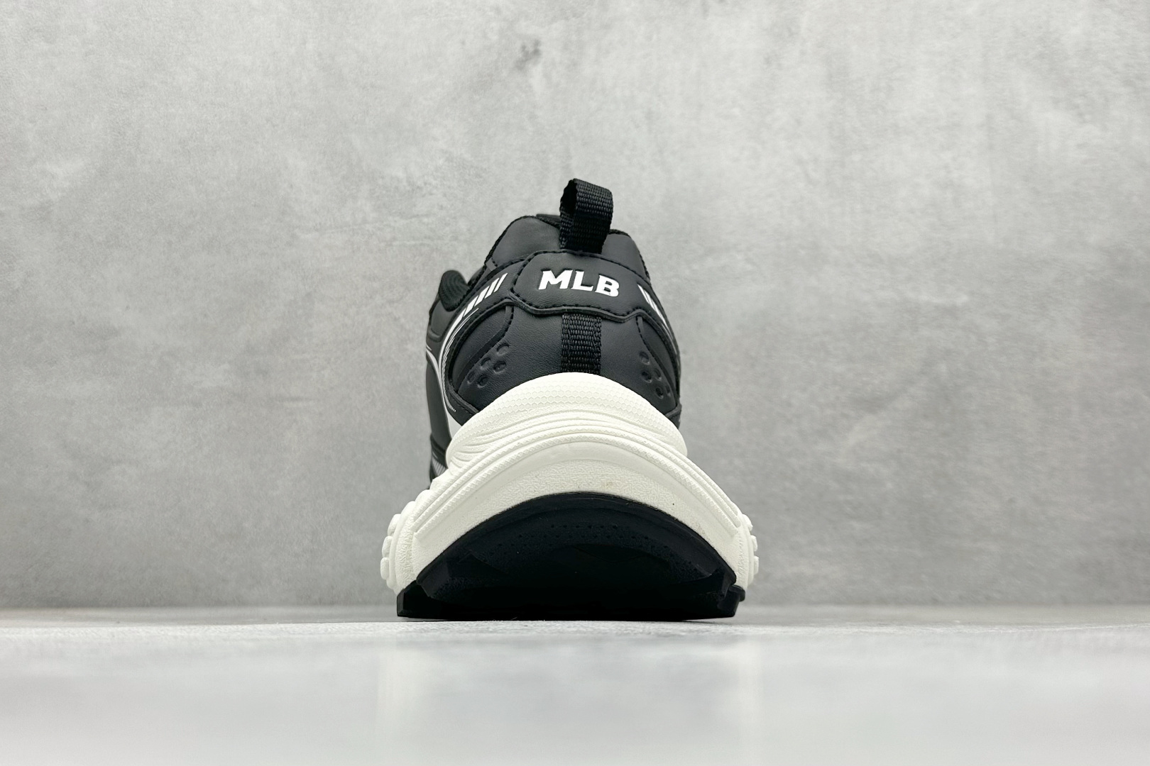 200 MLB Chunky Runner Basic 老爹鞋系列低帮轻量增高厚底百搭休闲运动慢跑鞋