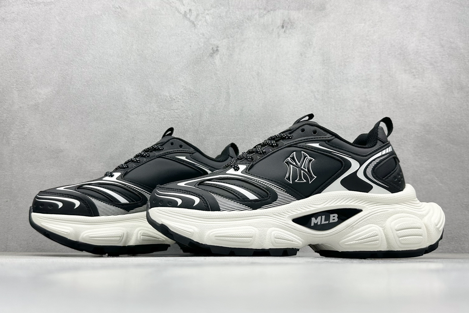 200 MLB Chunky Runner Basic 老爹鞋系列低帮轻量增高厚底百搭休闲运动慢跑鞋