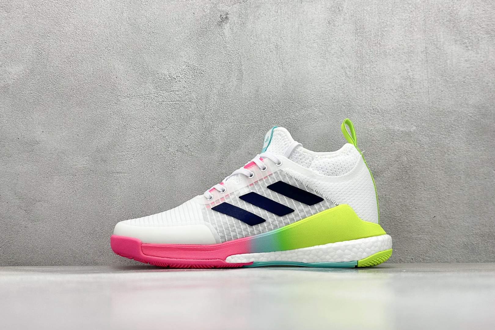 220 ADIDCRAZYFLIGHT MID 运动鞋 减震防滑 针织网面设计  HP3337