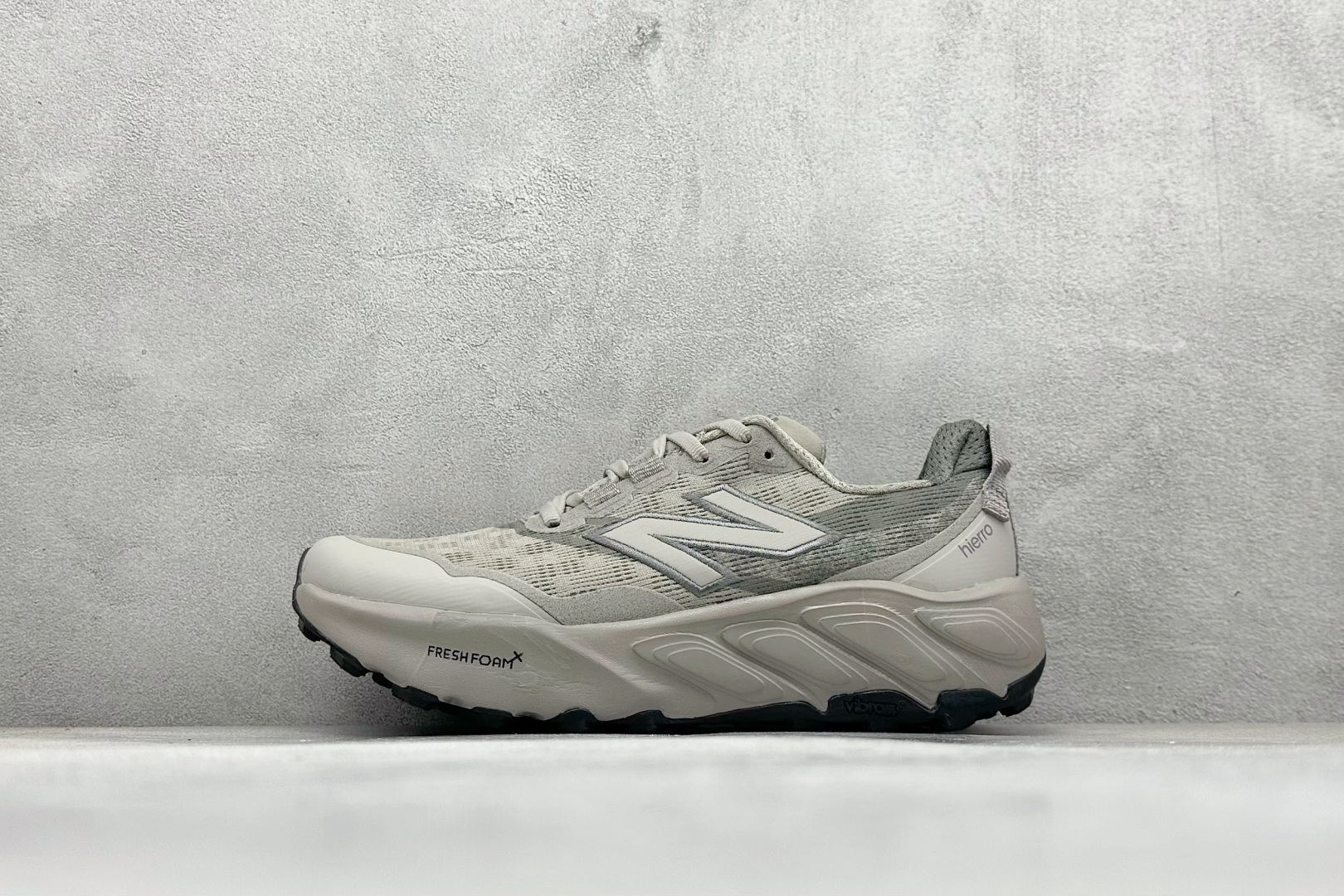 210 New Balance NB Fresh Foam X Hierro v9 柔软舒适 低帮 越野跑步鞋 W880B15