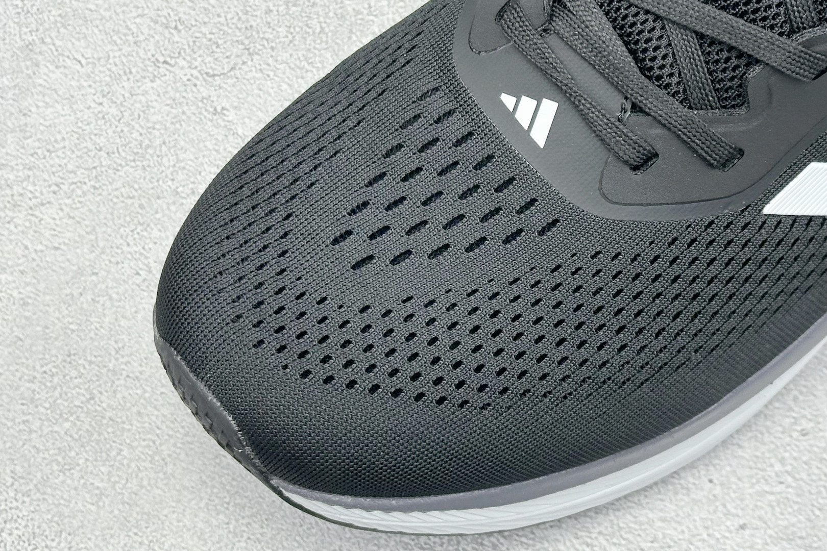 180 AD TERREX GORE-TEX 网布透气轻便低帮跑步鞋 D68971