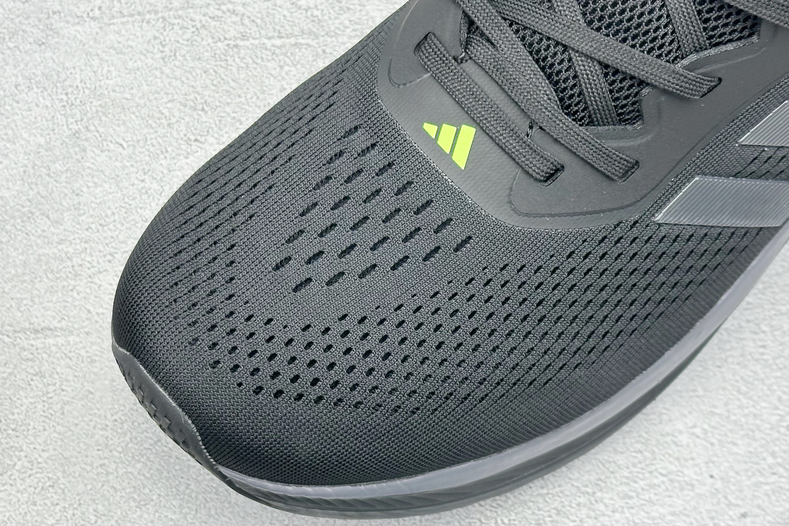 180 AD TERREX GORE-TEX 网布透气轻便低帮跑步鞋 D68974