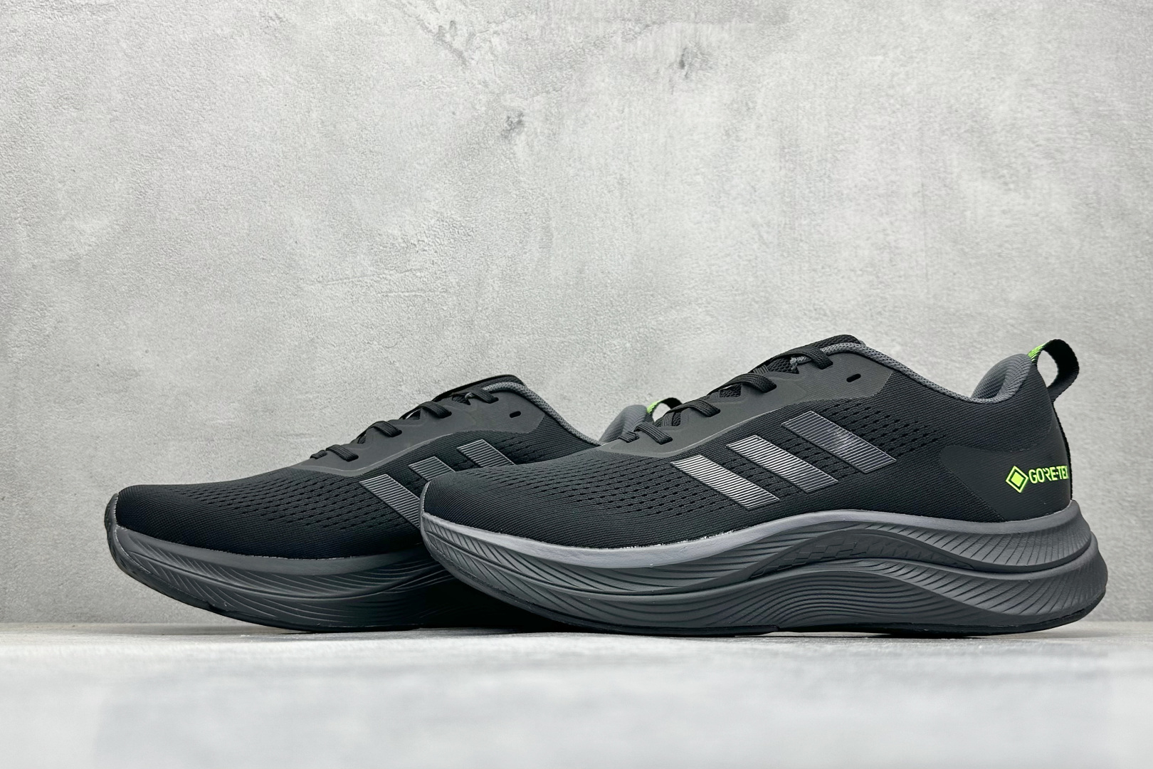 180 AD TERREX GORE-TEX 网布透气轻便低帮跑步鞋 D68974