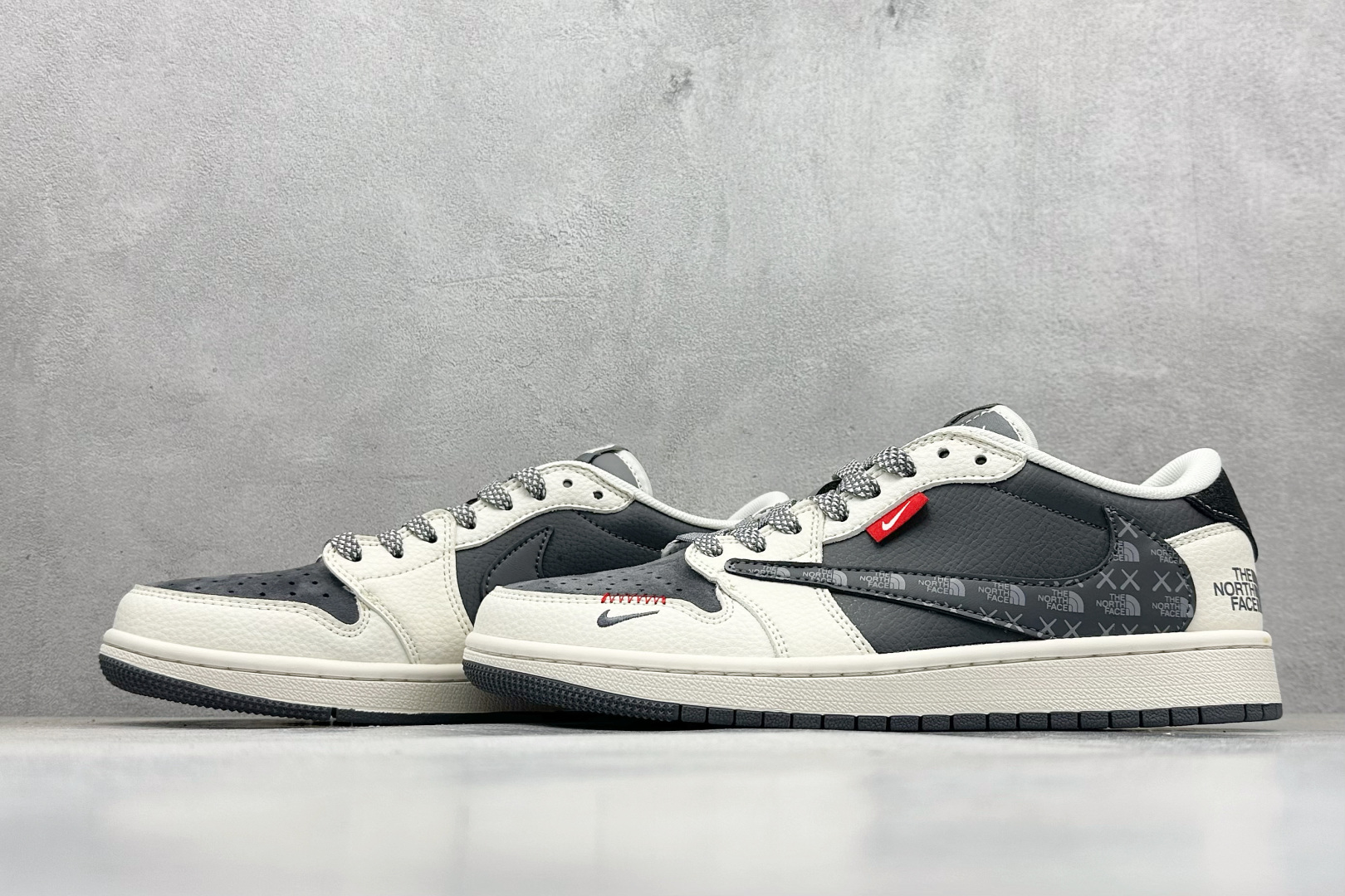 280 Travis Scott x Fragment Design x Air Jordan 1 Low SP AJ1 乔1 北面联名 印花米黑织标 低帮文化休闲板鞋  QW5088-205