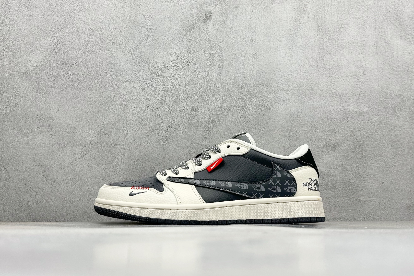 280 Travis Scott x Fragment Design x Air Jordan 1 Low SP AJ1 乔1 北面联名 印花米黑织标 低帮文化休闲板鞋  QW5088-205