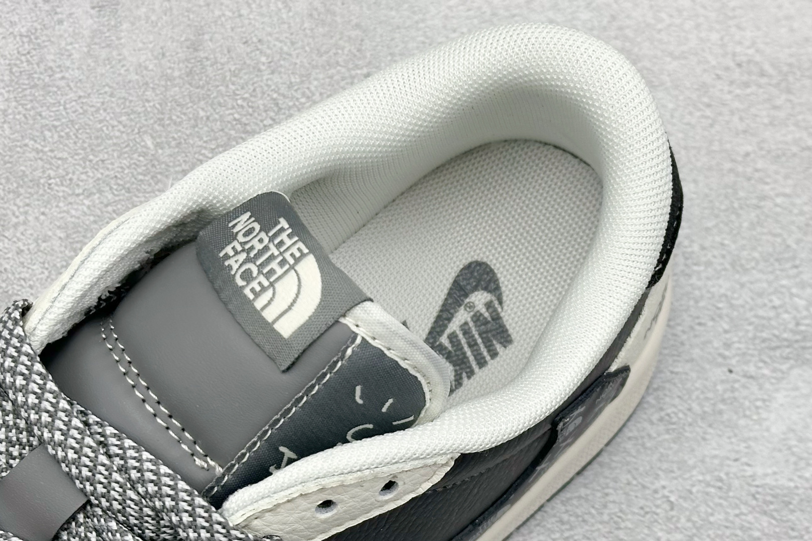 280 Travis Scott x Fragment Design x Air Jordan 1 Low SP AJ1 乔1 北面联名 印花米黑织标 低帮文化休闲板鞋  QW5088-205
