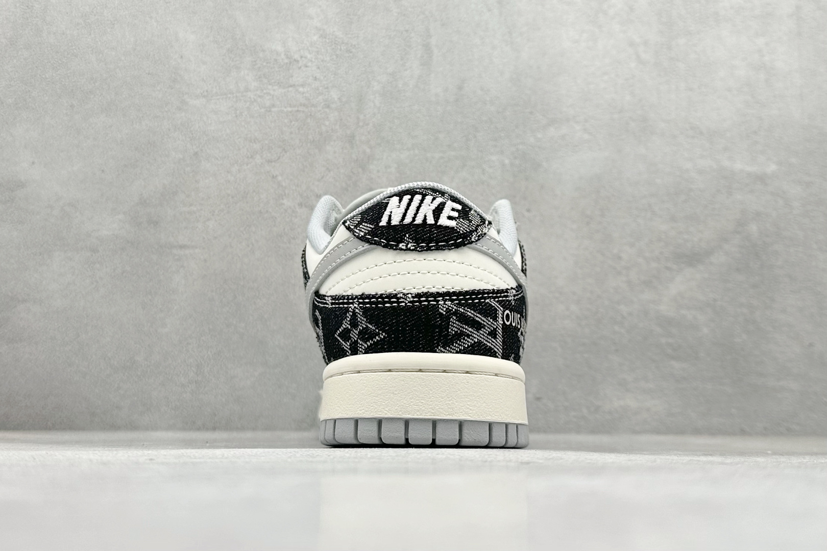 280 Nike SB Dunk Low LV联名 黑牛仔印花  低帮休闲板鞋  JP1628-020